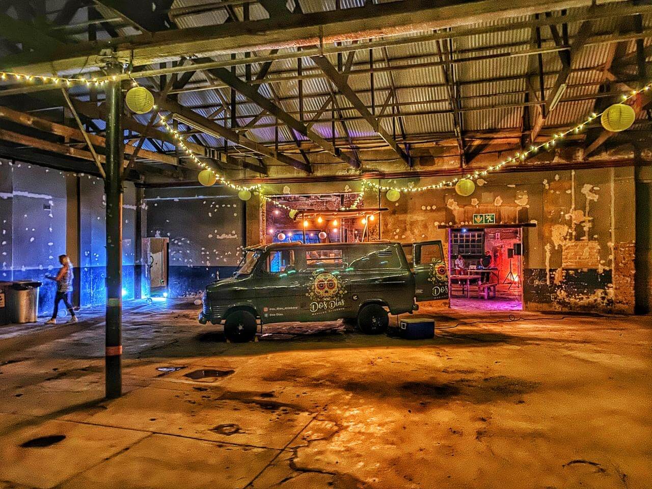 Dos Dias mobile bar truck